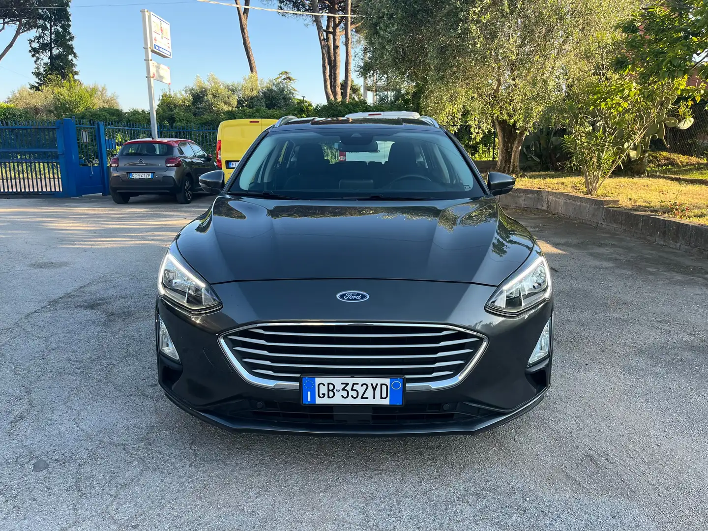 Ford Focus Focus 1.5 EcoBlue 120 CV SW Business Co-Pilot Grigio - 2