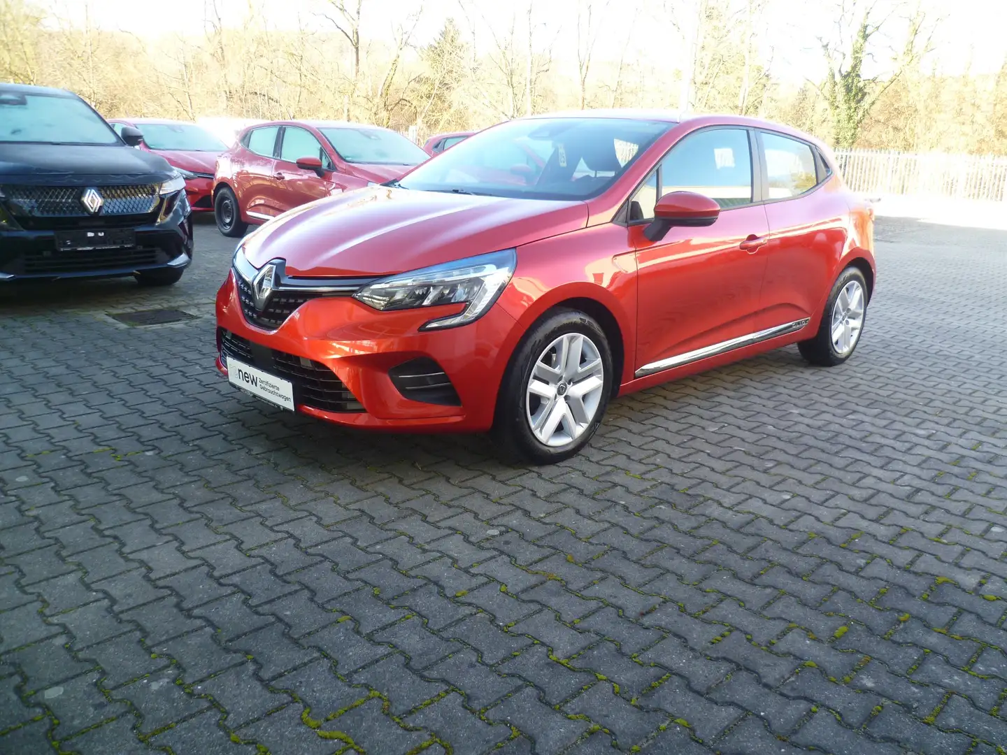 Renault Clio SCe 65 EXPERIENCE Červená - 1