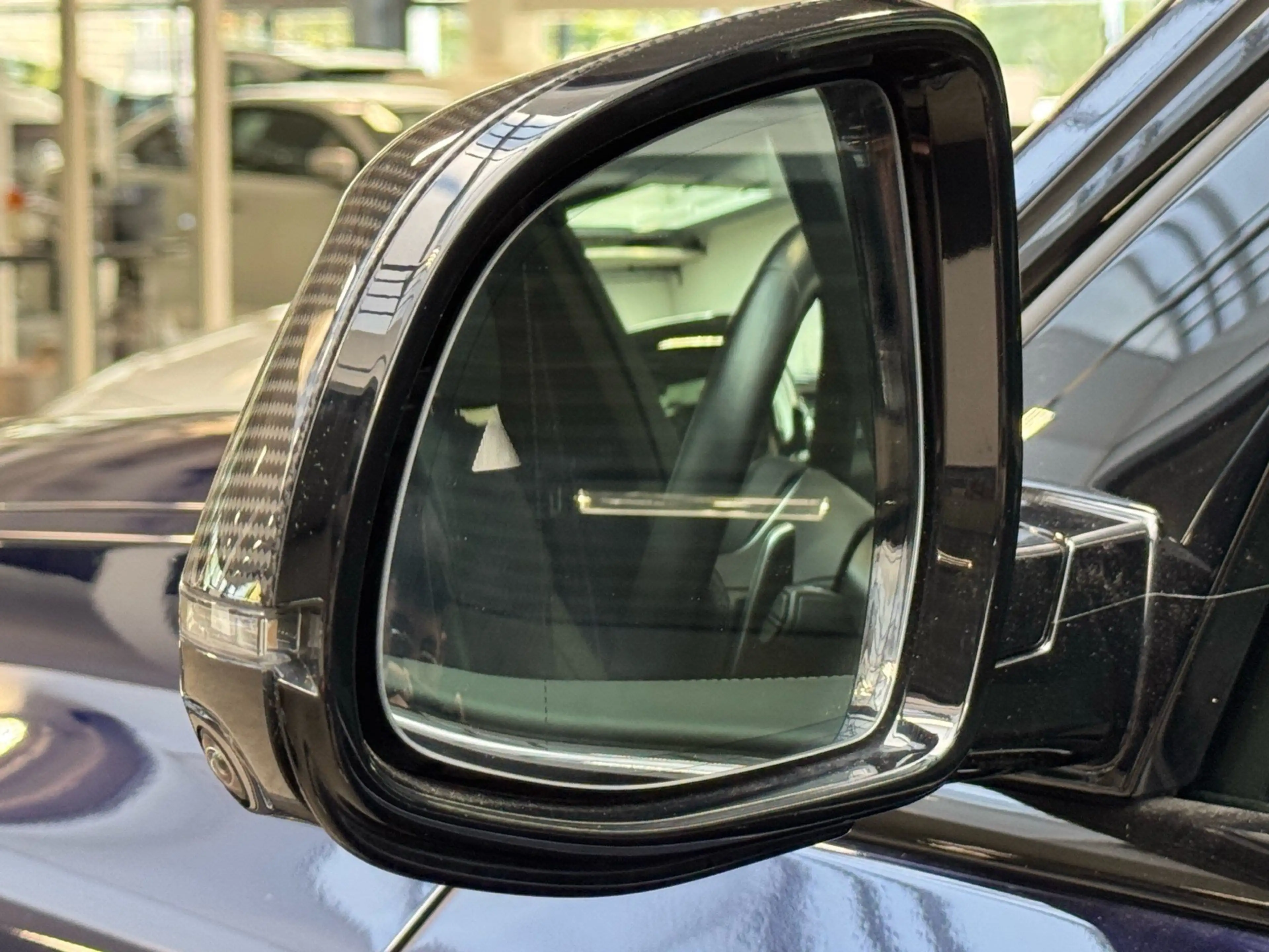 BMW X7 M 50i Laser Pano SkyLounge TV+ AHK DA Prof — photo 11