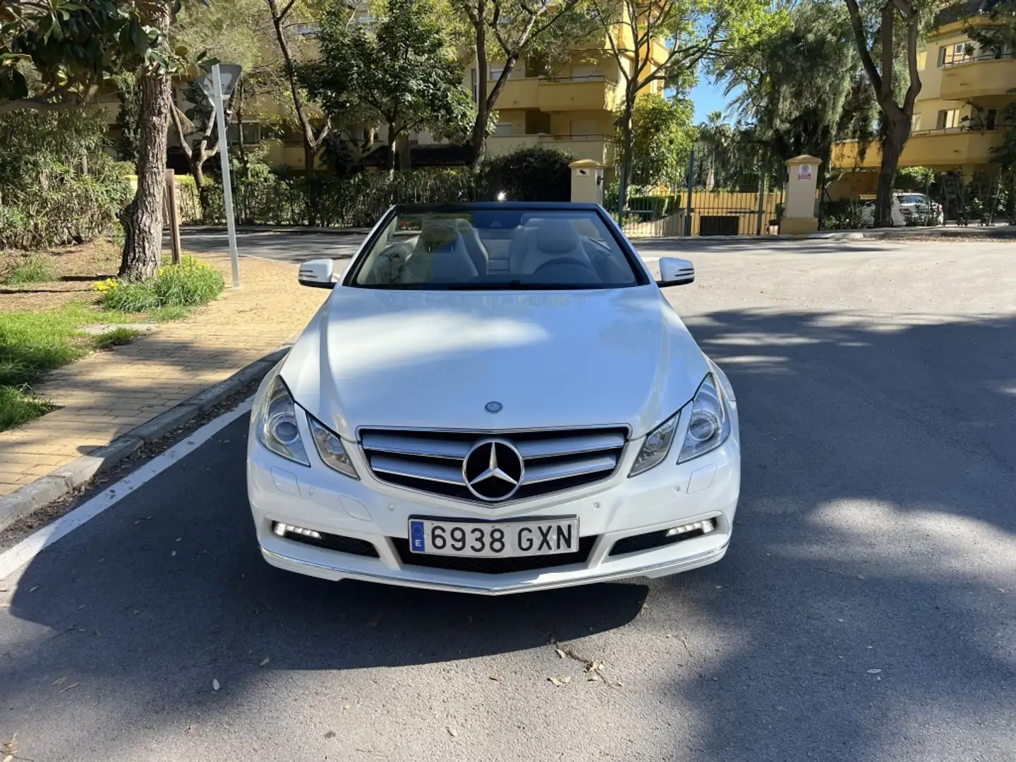 Mercedes-Benz E 200 Cabrio CGI BE Aut. Blanco - 2