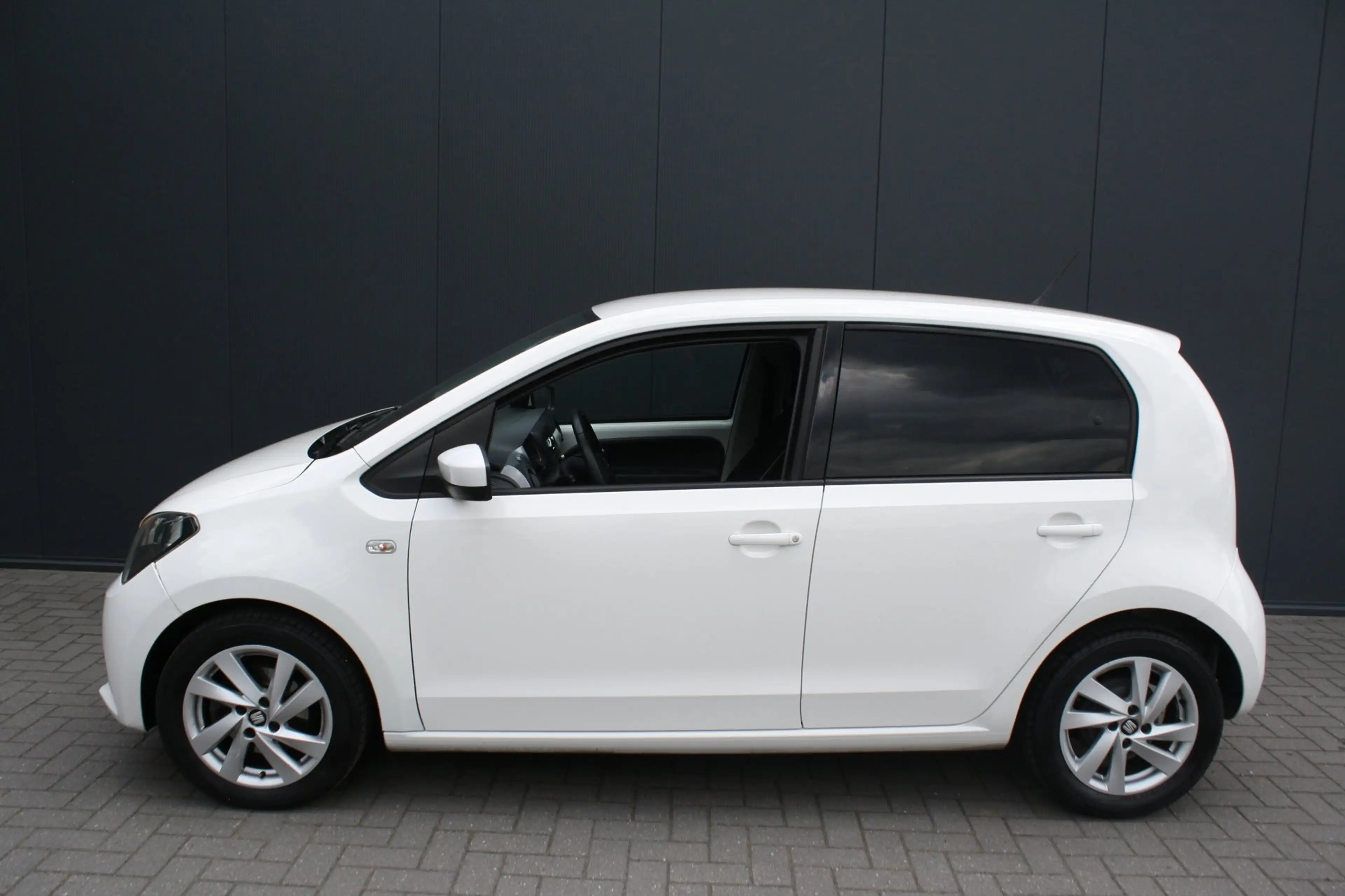 SEAT Mii 1.0 Sport Connect - AIRCO - PDC - CRUISE CONTROL - — photo 6