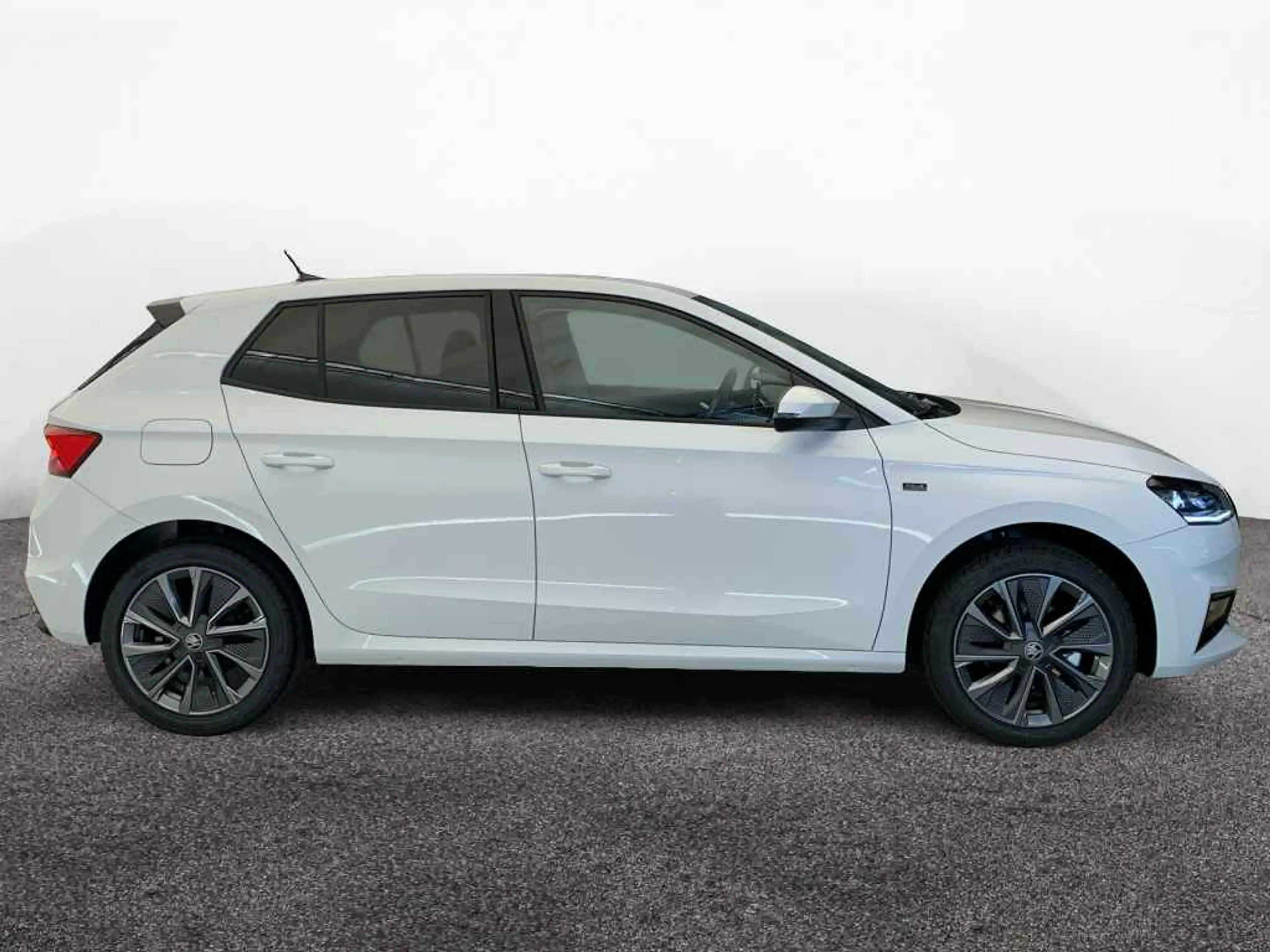 Skoda Fabia Tour 1.0 TSI DSG ACC*CAM*SHZ*LED*PDC*2-Z — photo 5