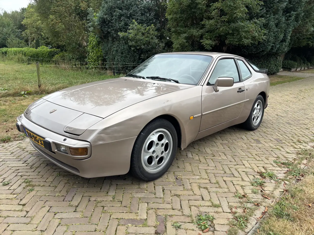 Porsche 944 S, foto 2