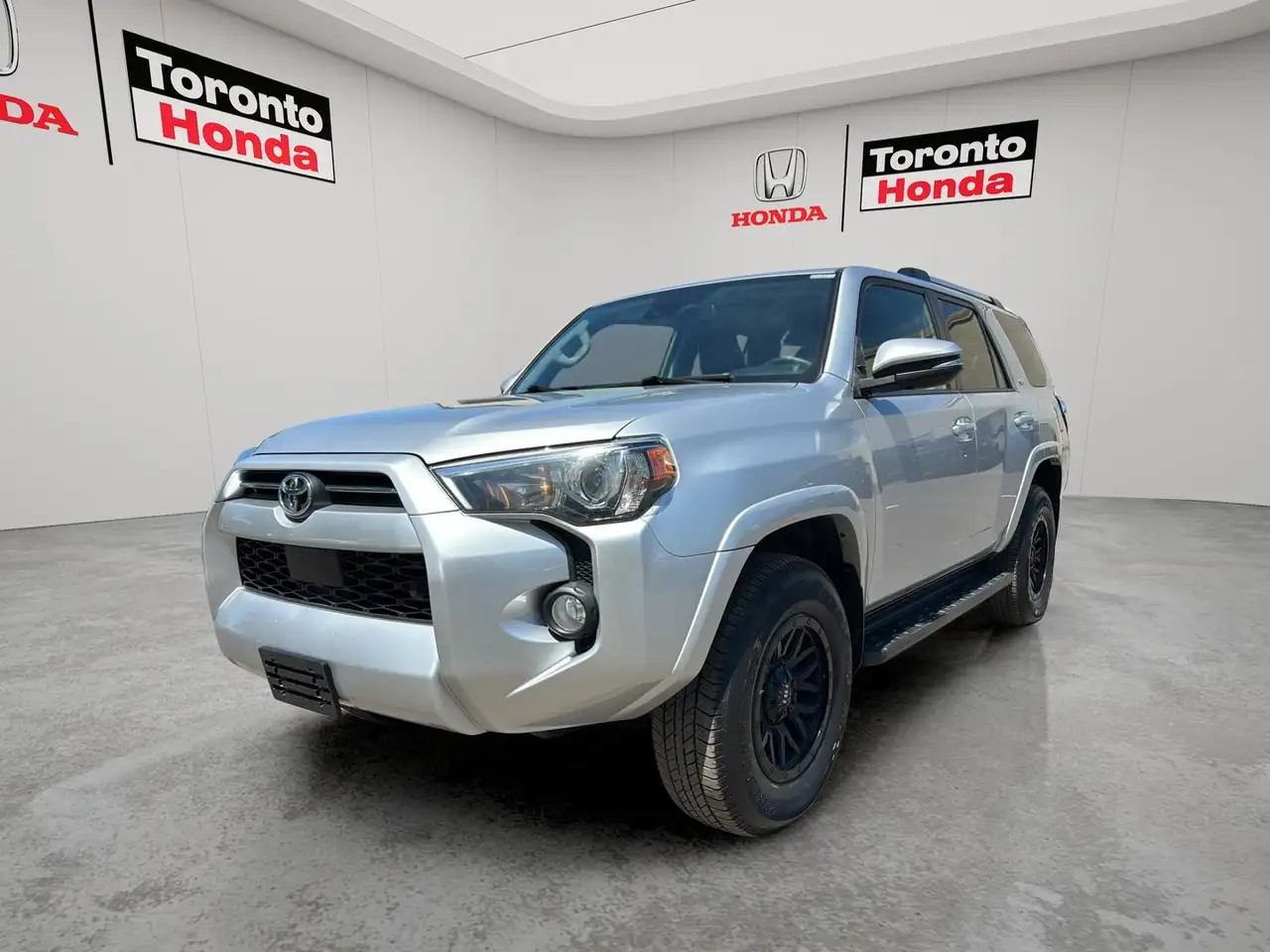 Toyota 4-Runner снимка Toyota 4-Runner