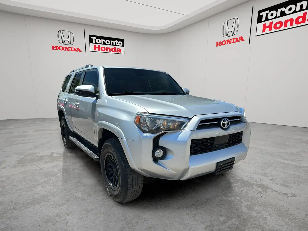 Toyota 4-Runner снимка Toyota 4-Runner