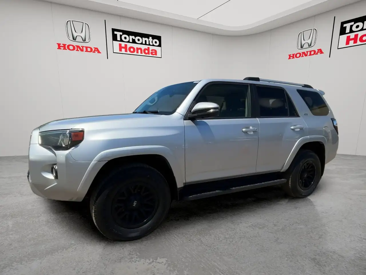 Toyota 4-Runner снимка Toyota 4-Runner