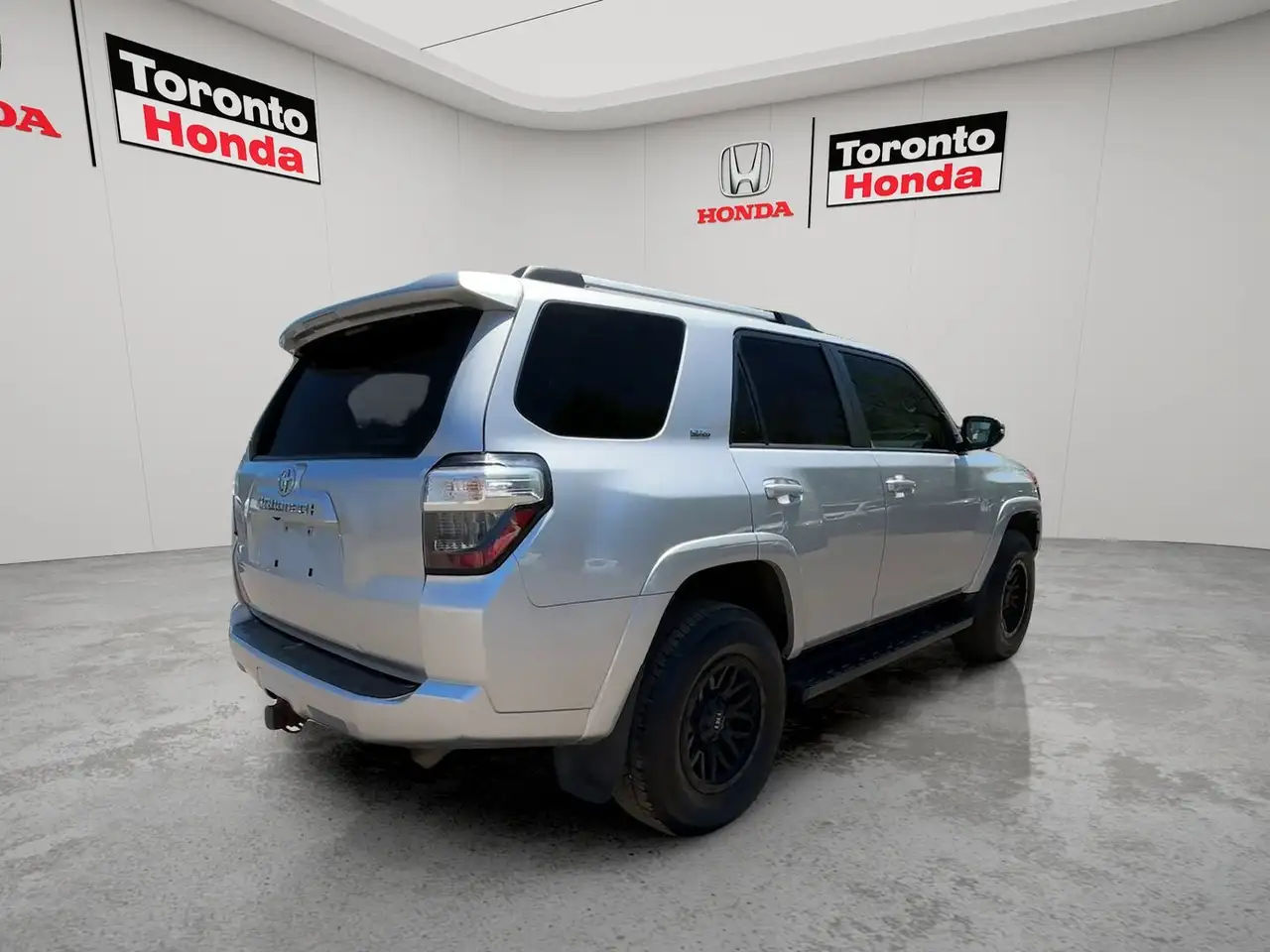 Toyota 4-Runner снимка Toyota 4-Runner