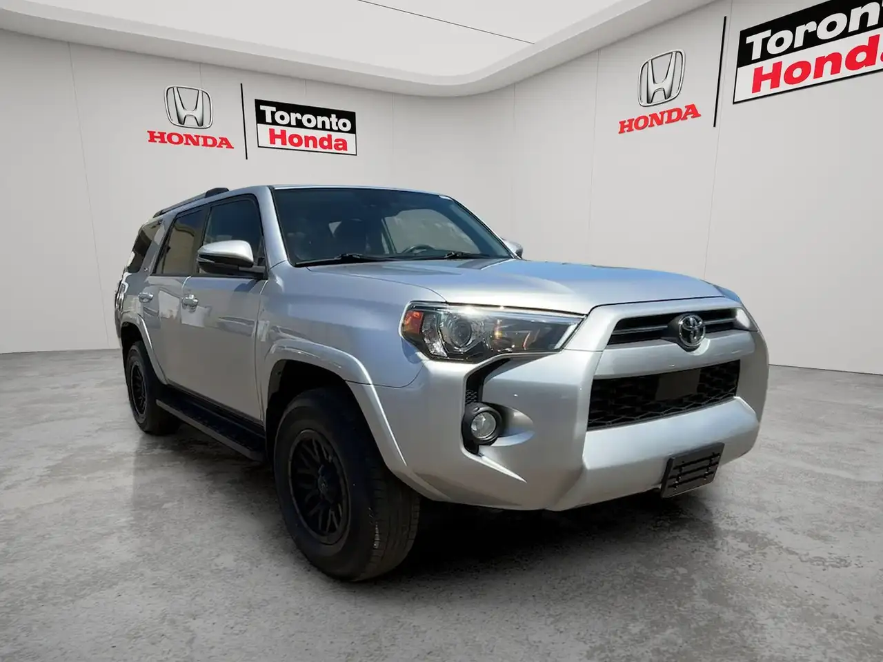 Toyota 4-Runner снимка Toyota 4-Runner