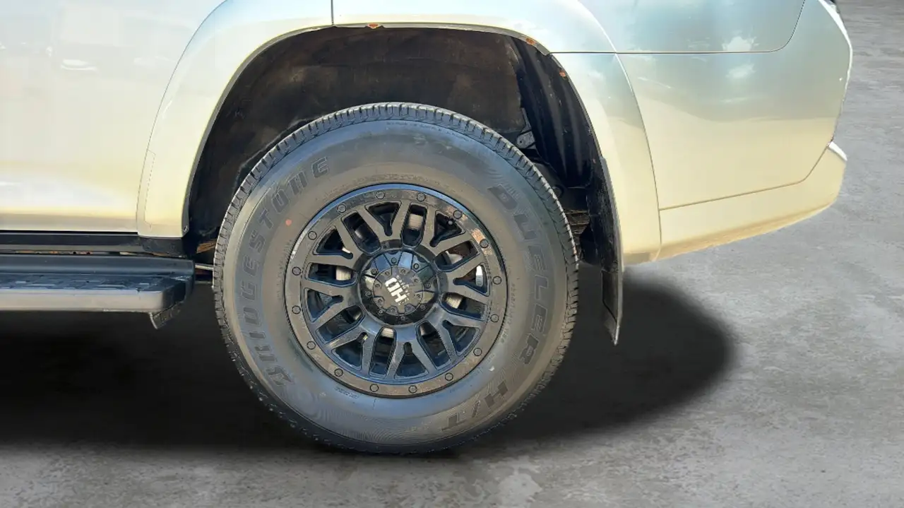 Toyota 4-Runner снимка Toyota 4-Runner