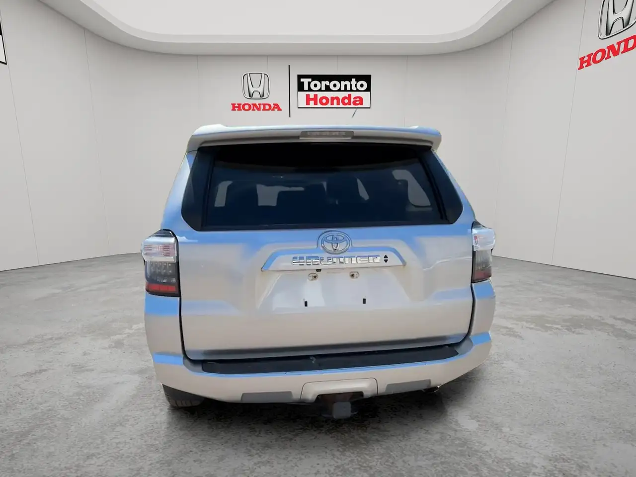Toyota 4-Runner снимка Toyota 4-Runner