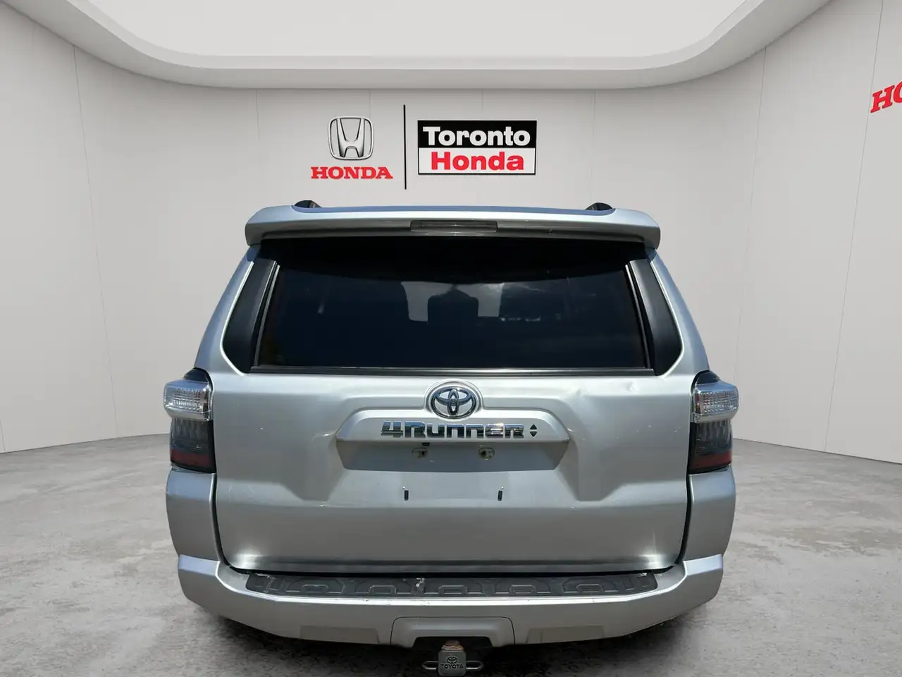 Toyota 4-Runner снимка Toyota 4-Runner