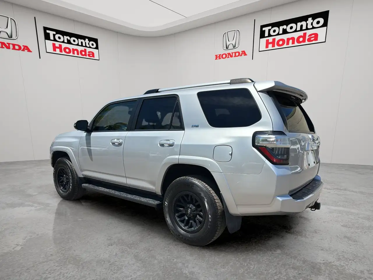 Toyota 4-Runner снимка Toyota 4-Runner