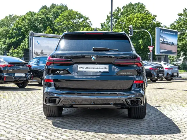 BMW X5 view 11