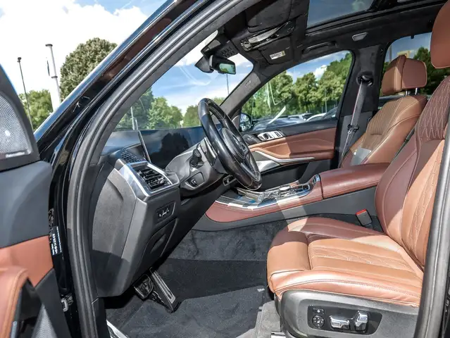 BMW X5 view 5