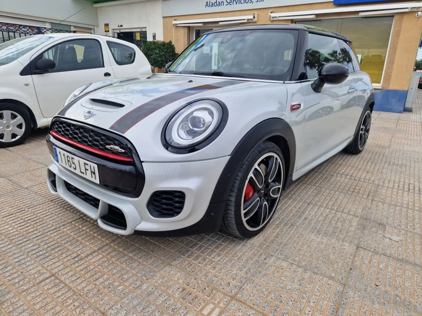 MINI John Cooper Works Aut. Plateado - 1