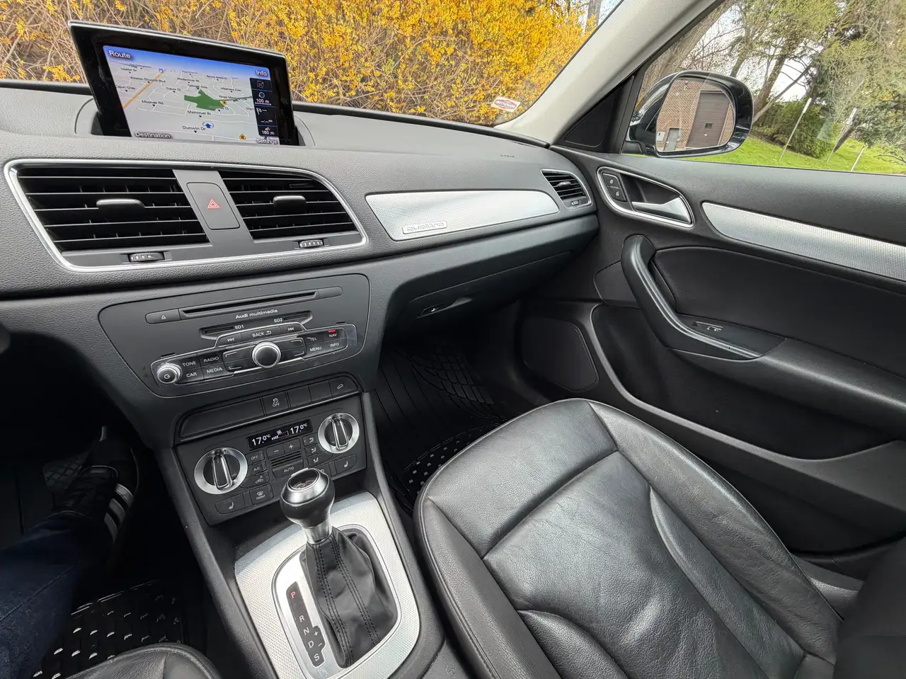 Audi Q3 снимка Audi Q3