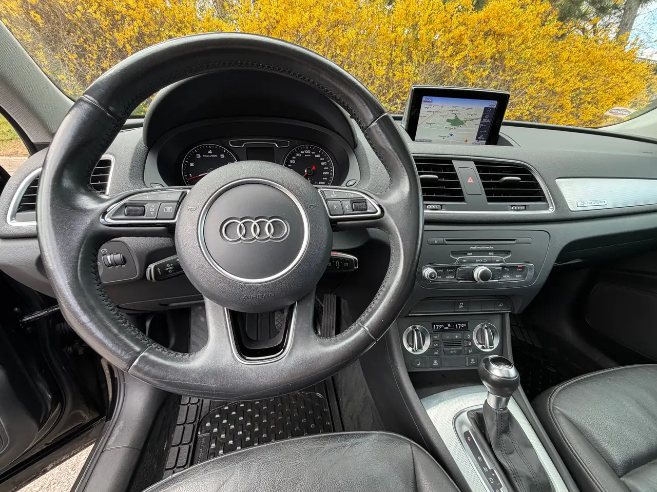 Audi Q3 снимка Audi Q3