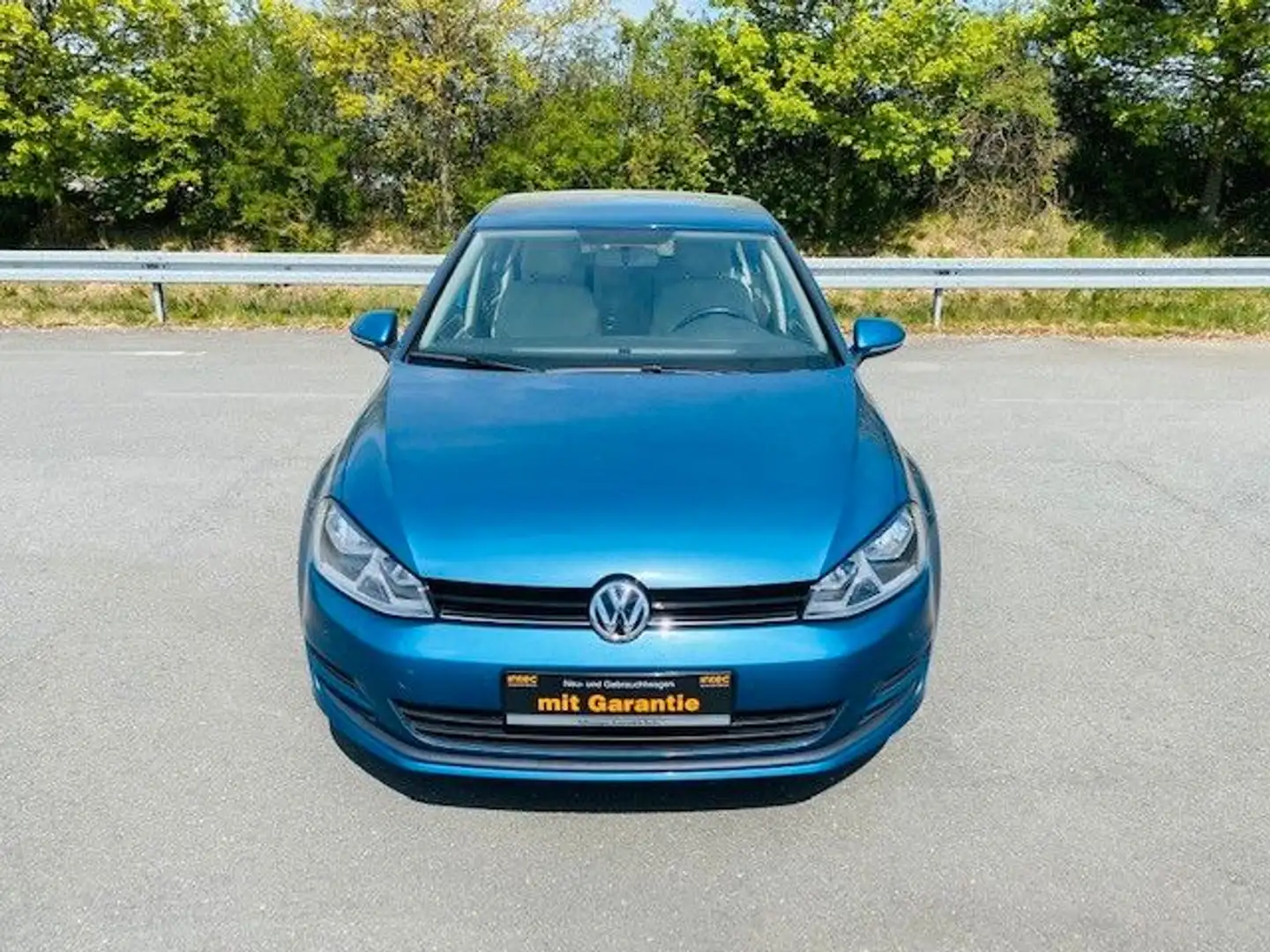 Volkswagen Golf VII Lim 1.2 TSI Comfortline BMT Blau - 2