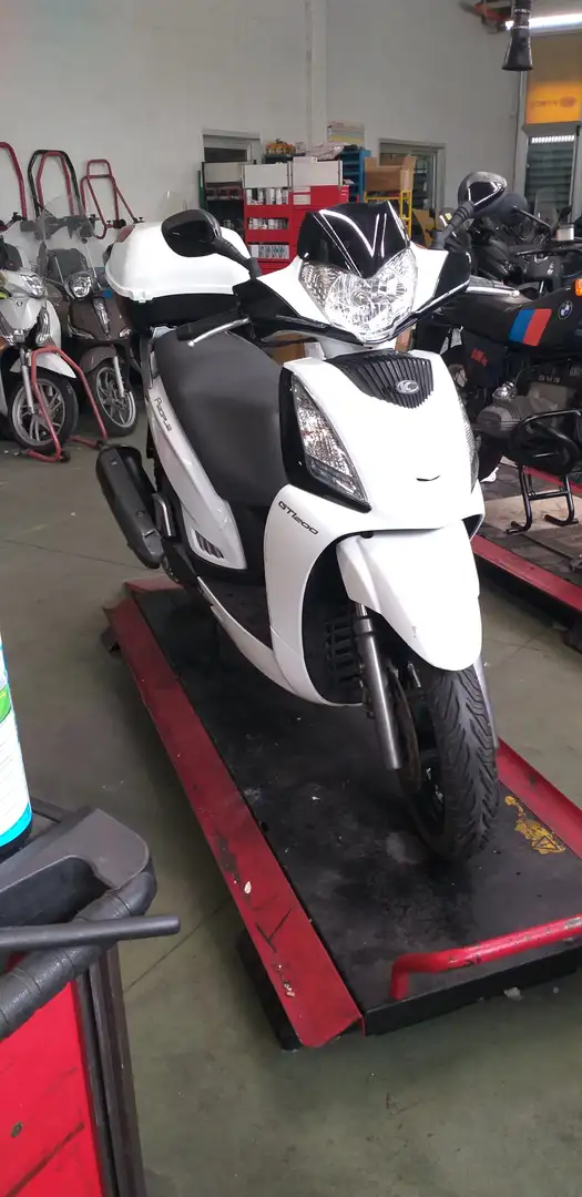 Kymco People GTi Alb - 1