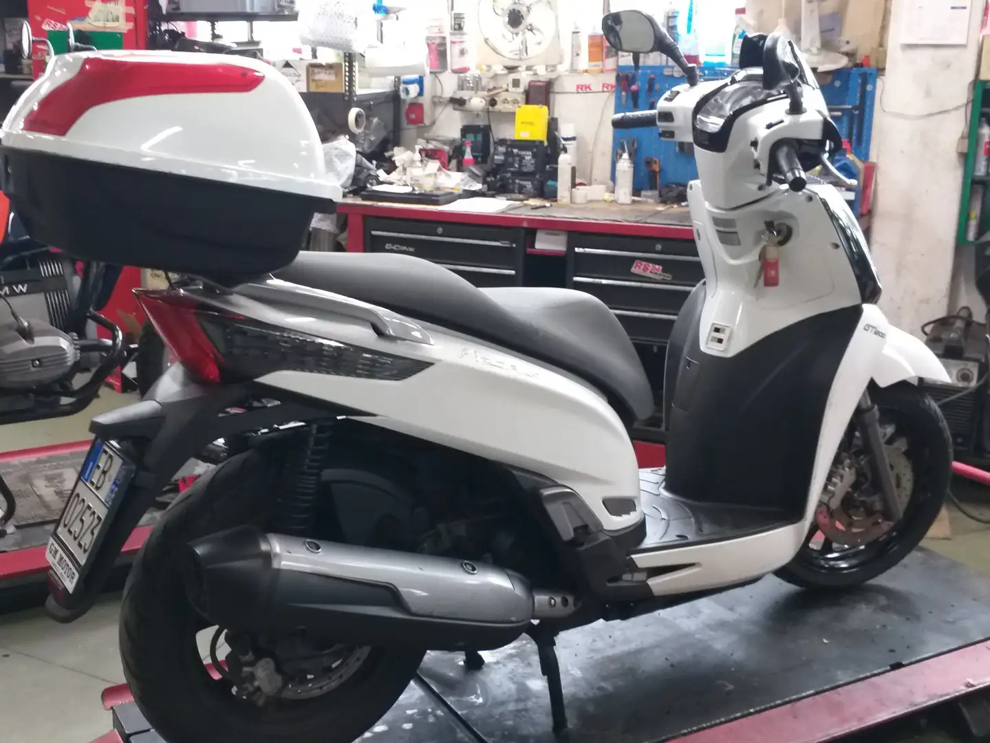 Kymco People GTi White - 2