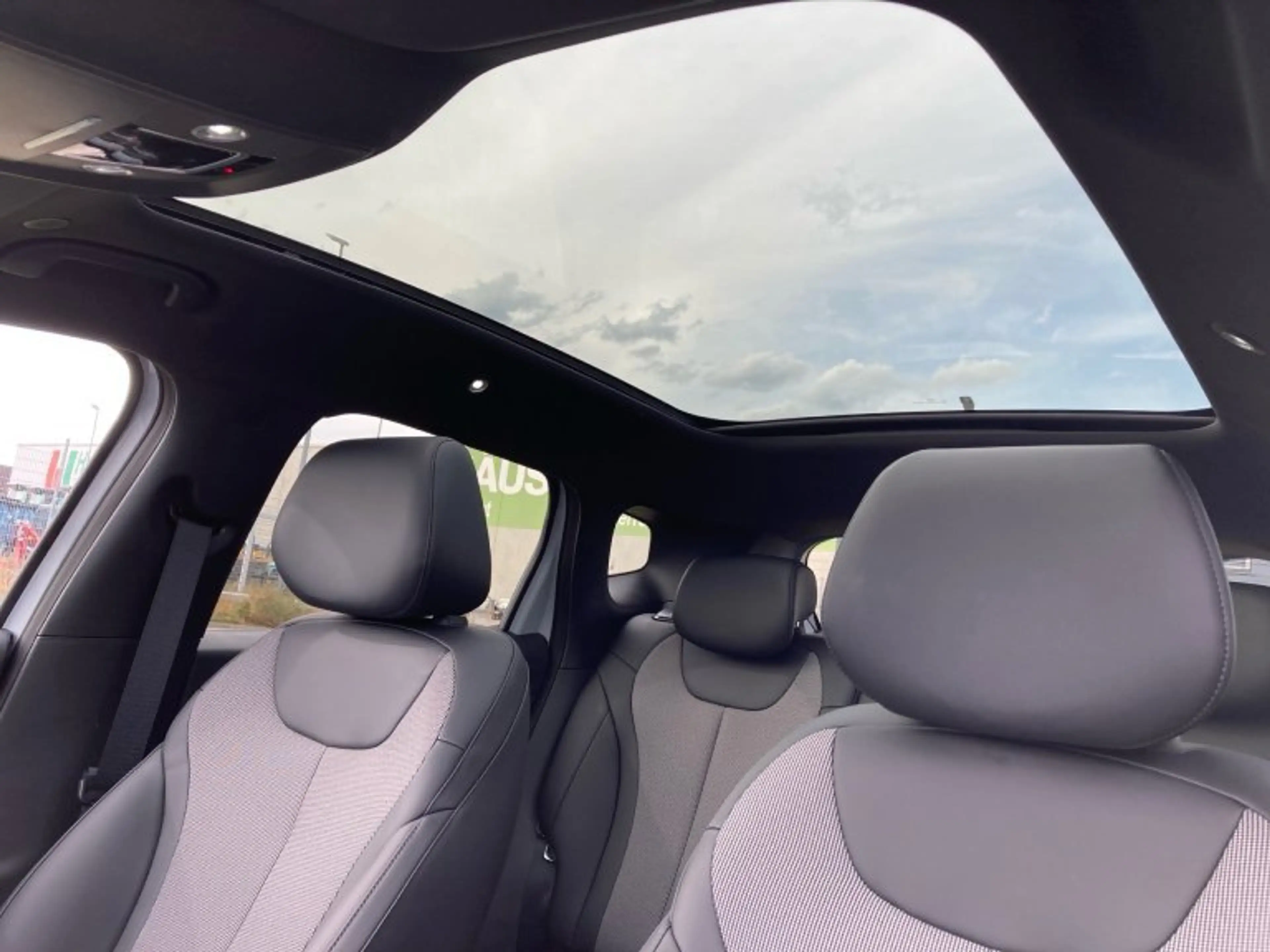 BYD Dolphin G DM-i Comfort — photo 14
