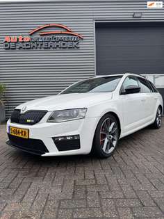Skoda Octavia Combi 2.0 TSI RS 220PK XENON*NAVI*PDC!!!
