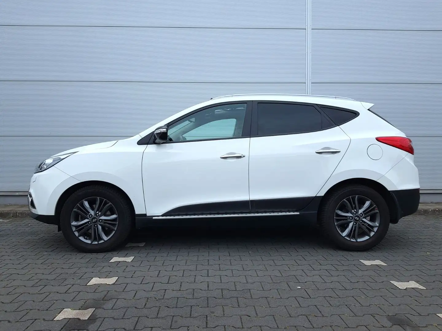 Hyundai iX35 (Panorama/Kamera/Navi) Bílá - 1