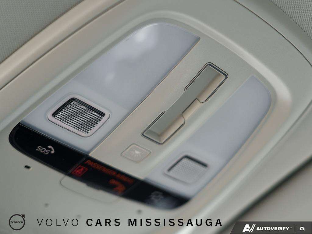 2026 Volvo XC60 B5 AWD Plus Dark Theme thumb 22