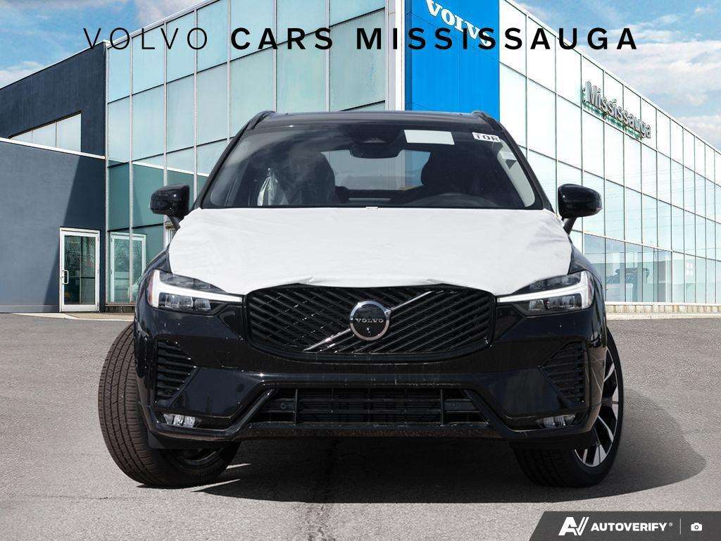2026 Volvo XC60 B5 AWD Plus Dark Theme alt 2