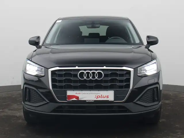 Audi Q2 view 3