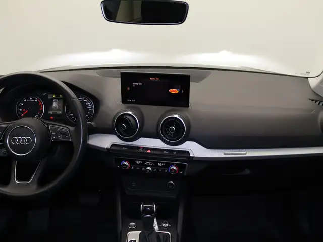Audi Q2 view 19