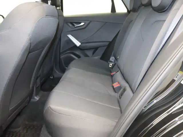 Audi Q2 view 12