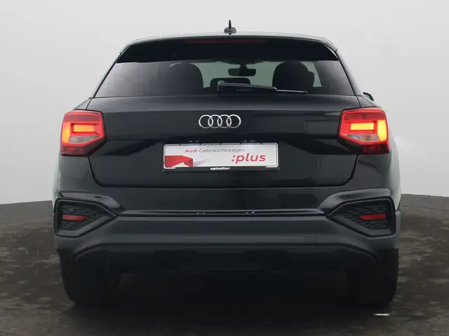 Audi Q2 view 6