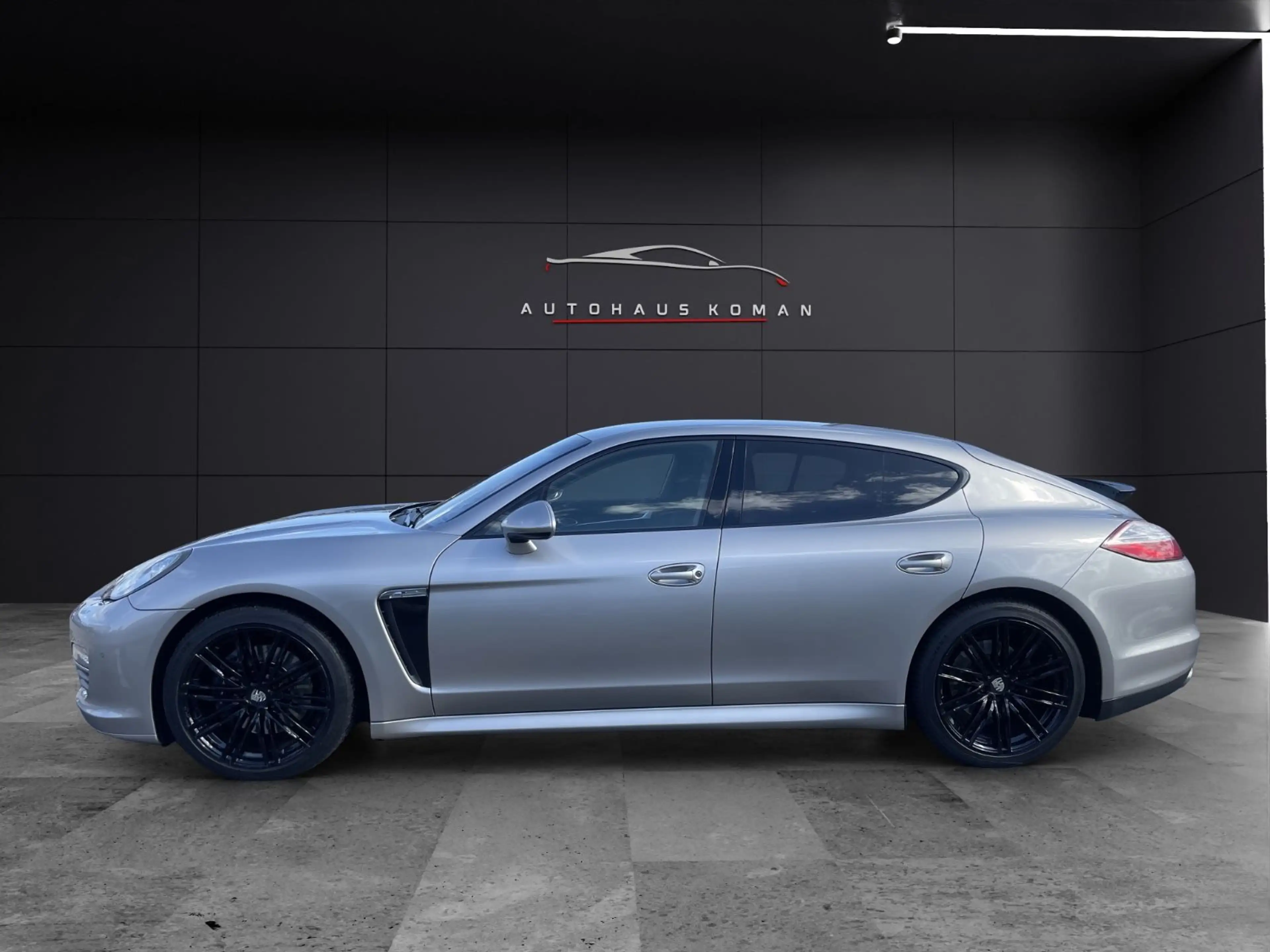 Porsche Panamera 3.6 V6*AUTOM.*20ZOLL*PDC*NAVI*AHK*LEDER — photo 4
