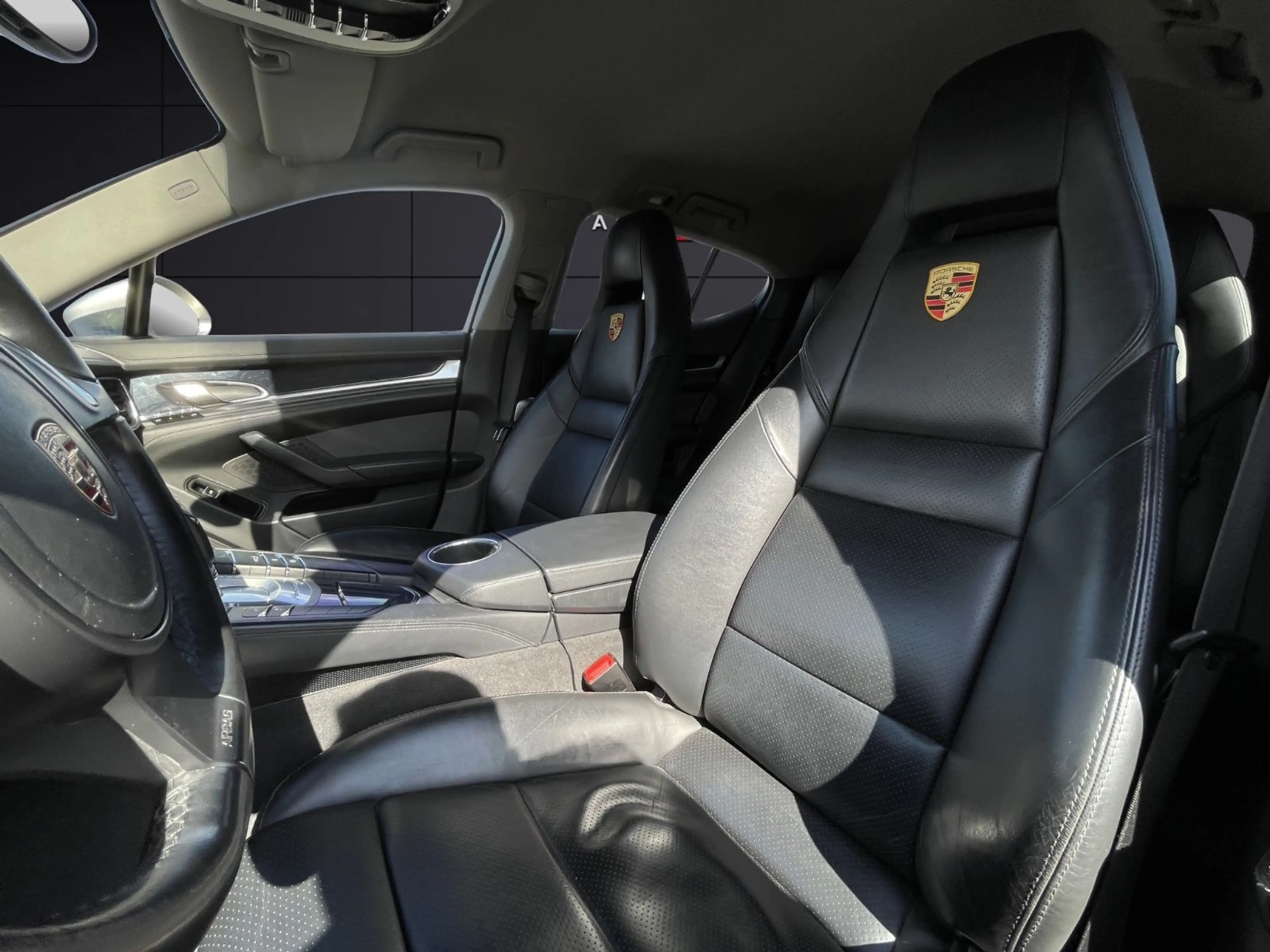 Porsche Panamera 3.6 V6*AUTOM.*20ZOLL*PDC*NAVI*AHK*LEDER — photo 13