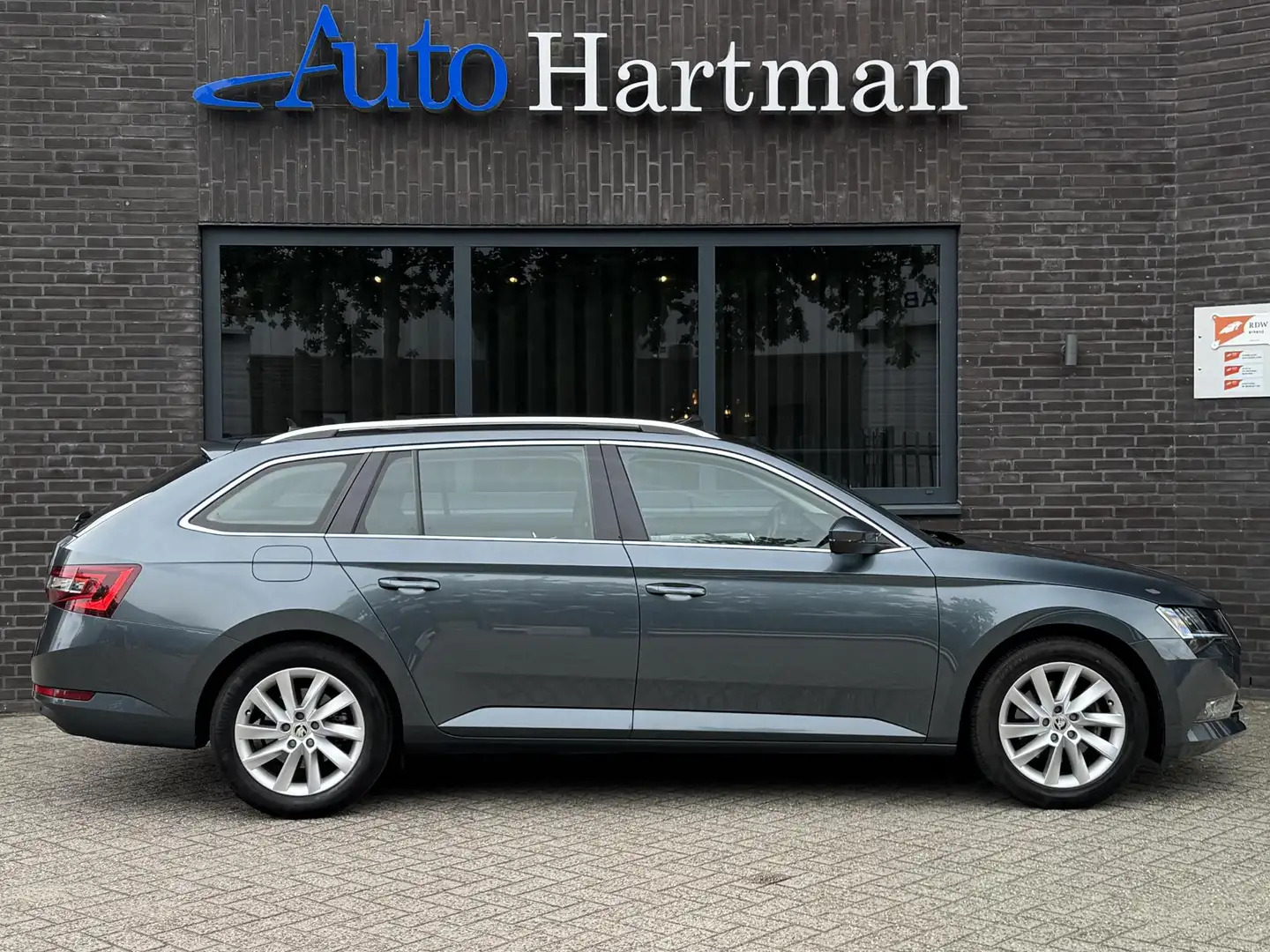 Skoda Superb Combi 1.4 TSI ACT Ambition Business PANO | TREKHAA Gris - 2