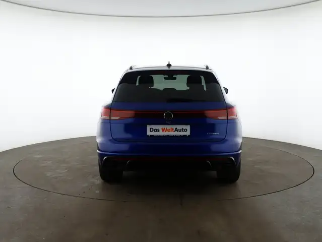 Volkswagen Touareg view 6