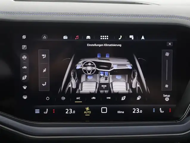 Volkswagen Touareg view 8