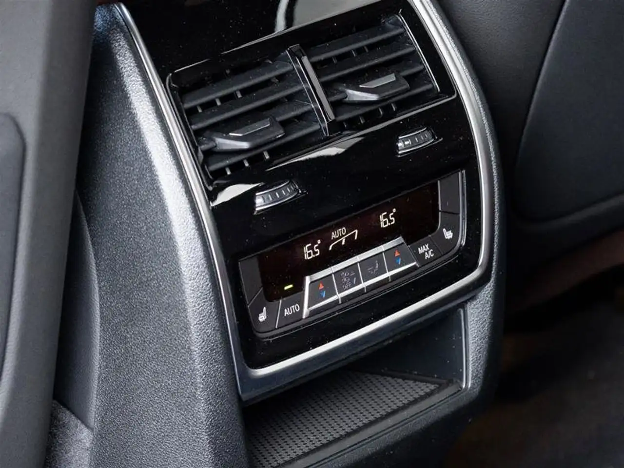 BMW X6 снимка BMW X6