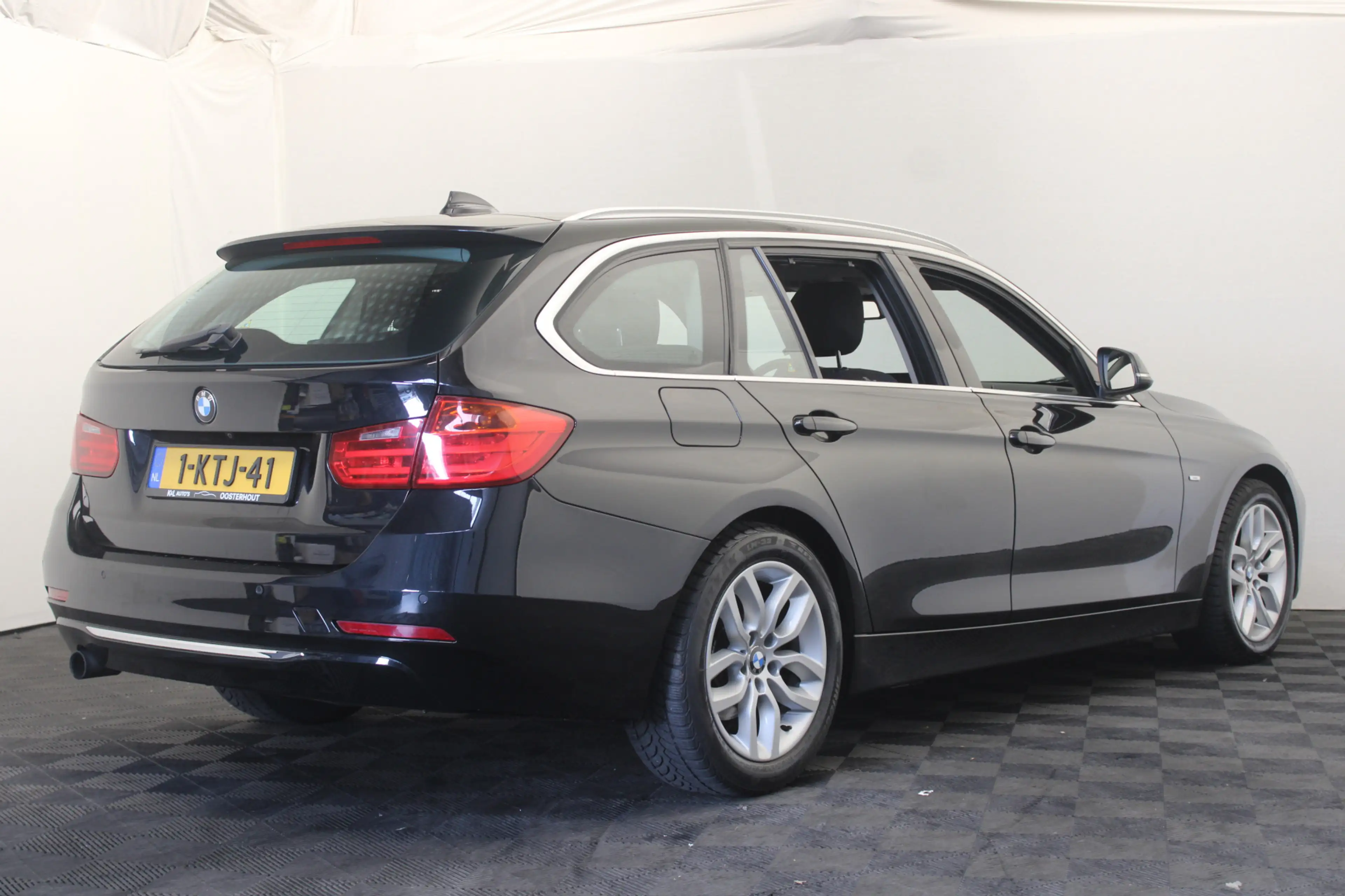 BMW 316 3-serie Touring 316i Executive Edition — photo 8