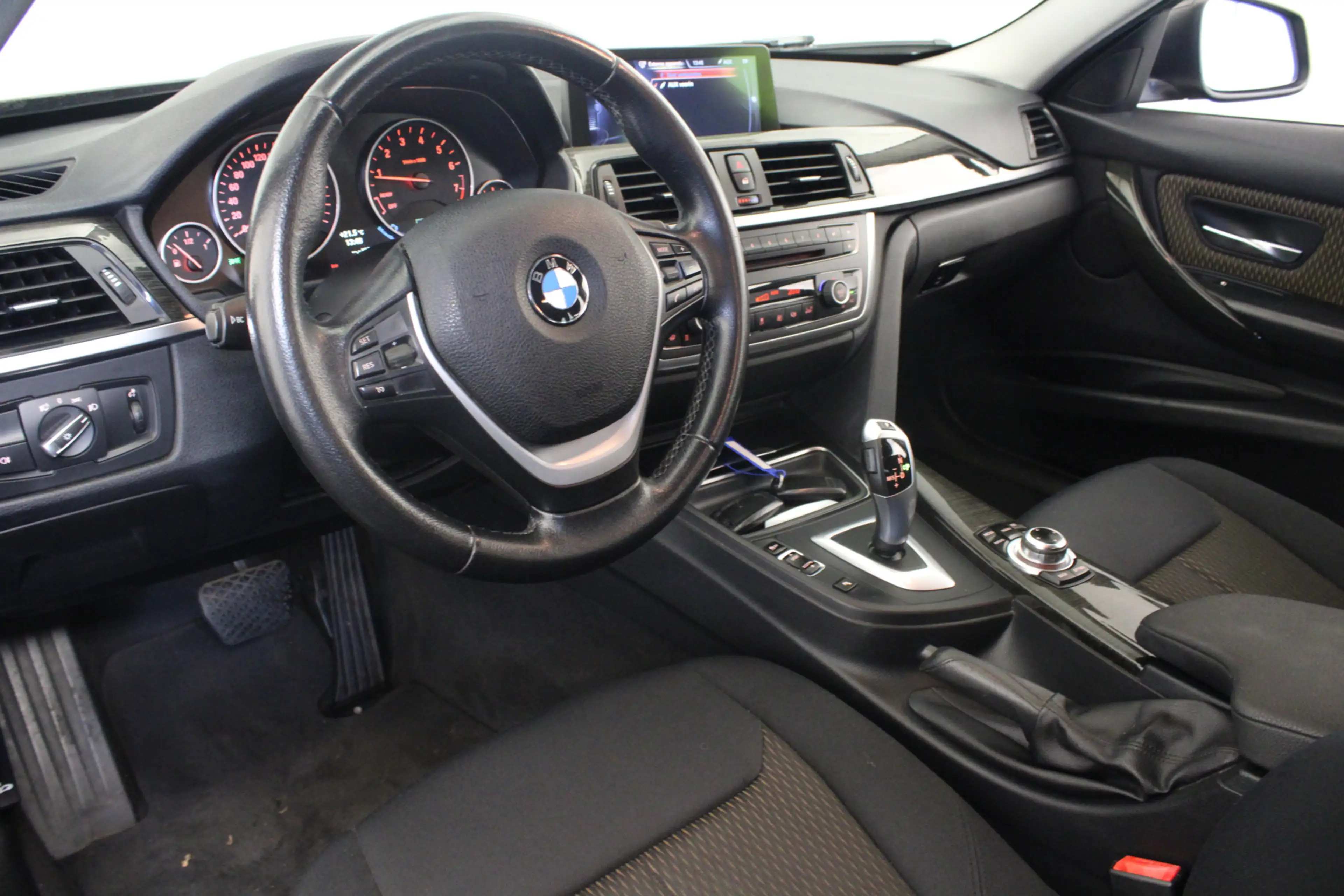 BMW 316 3-serie Touring 316i Executive Edition — photo 11