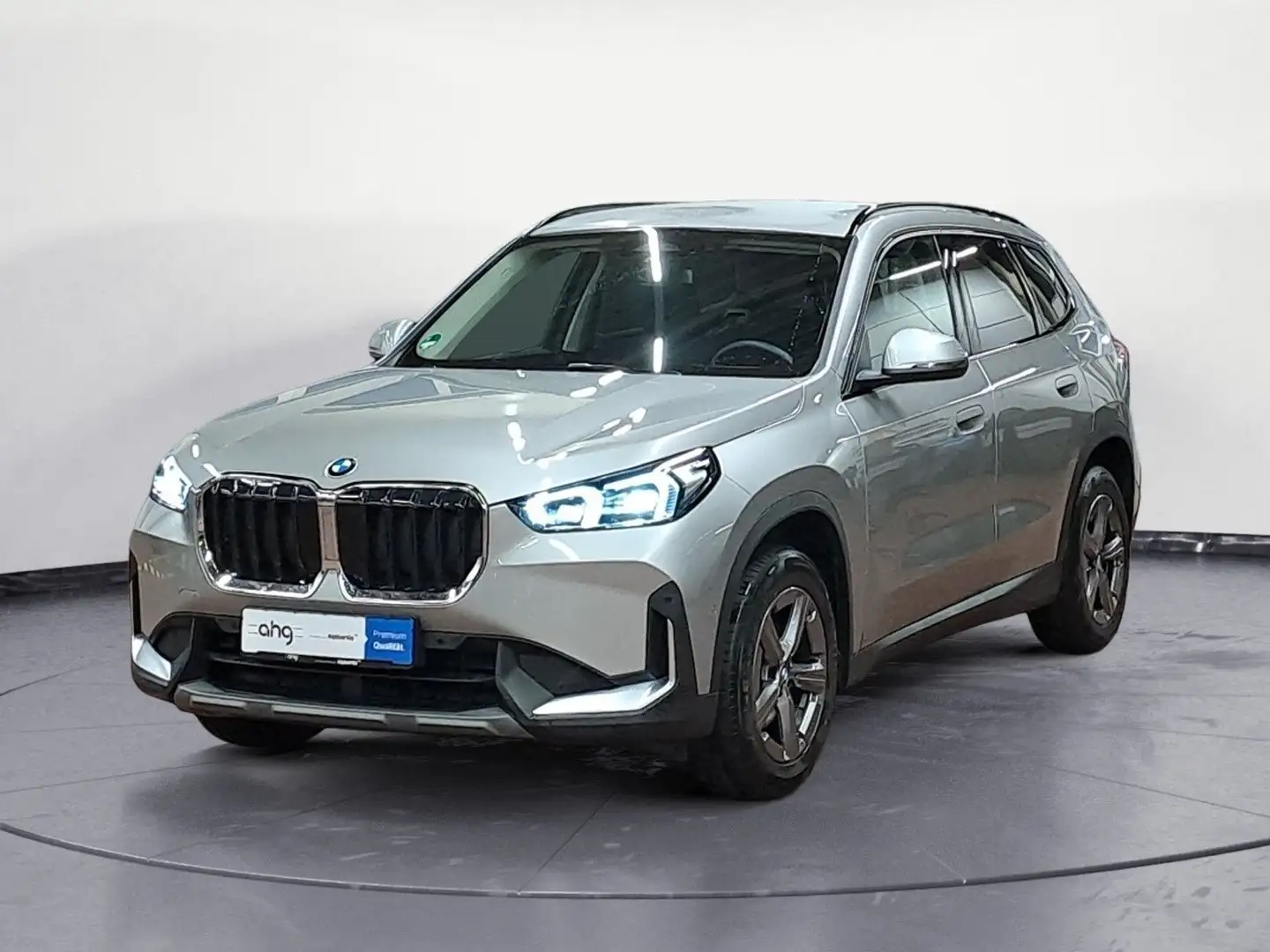 BMW X1 sDrive18i Steptronic AHK Komfortzugang Silber - 2