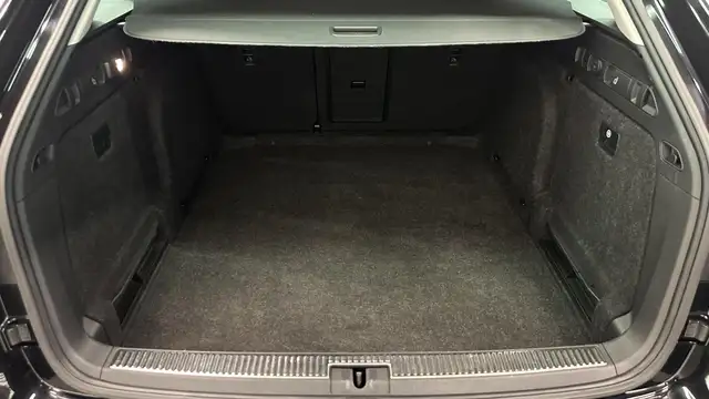 Skoda Superb view 6