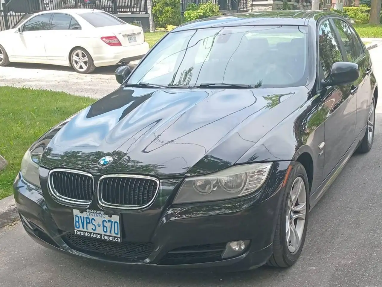 BMW 3 Series снимка BMW 3 Series