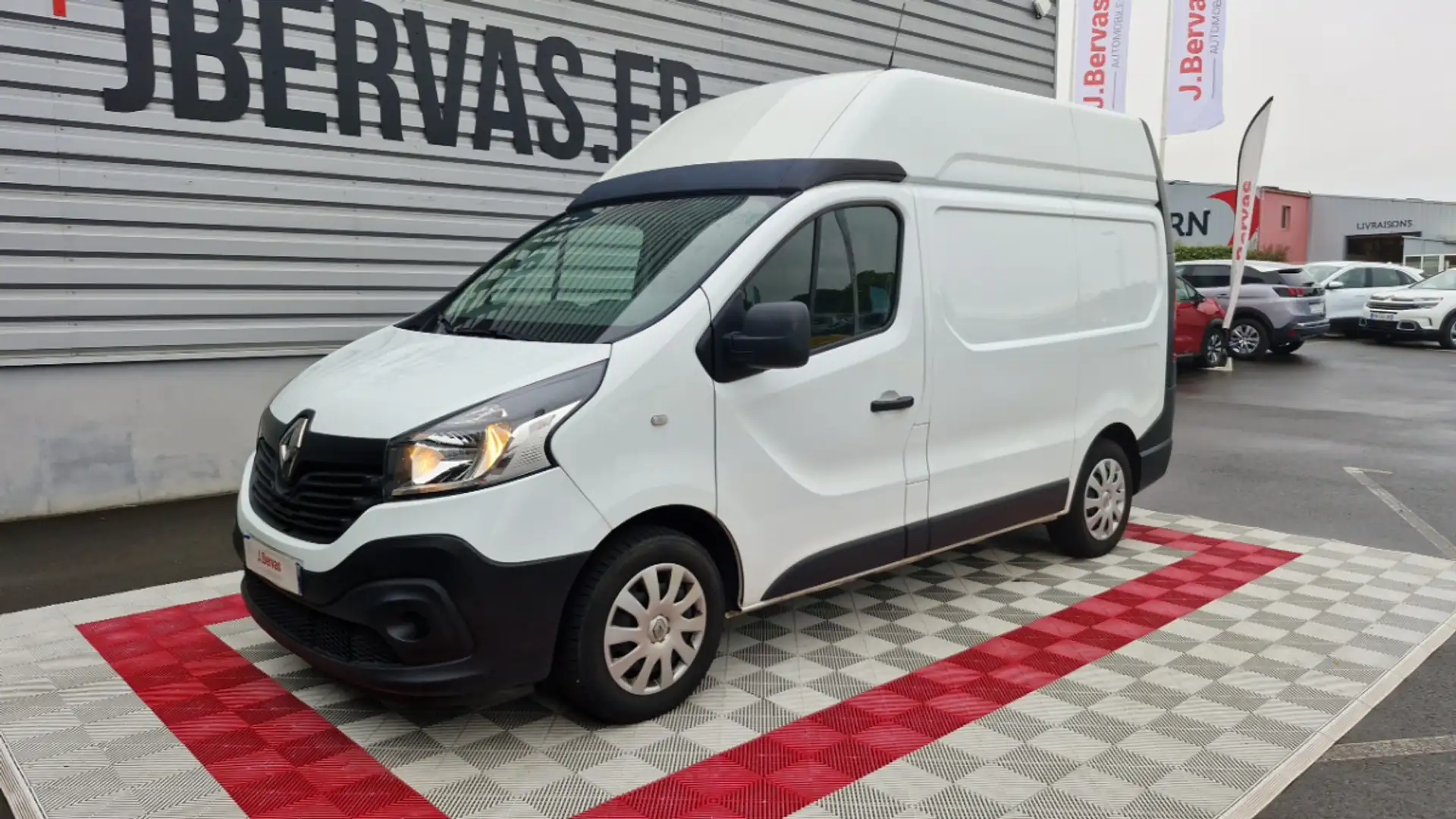 Renault Trafic FOURGON l1h2 1200 kg dci 125 energy e6 grand confo Blanc - 2
