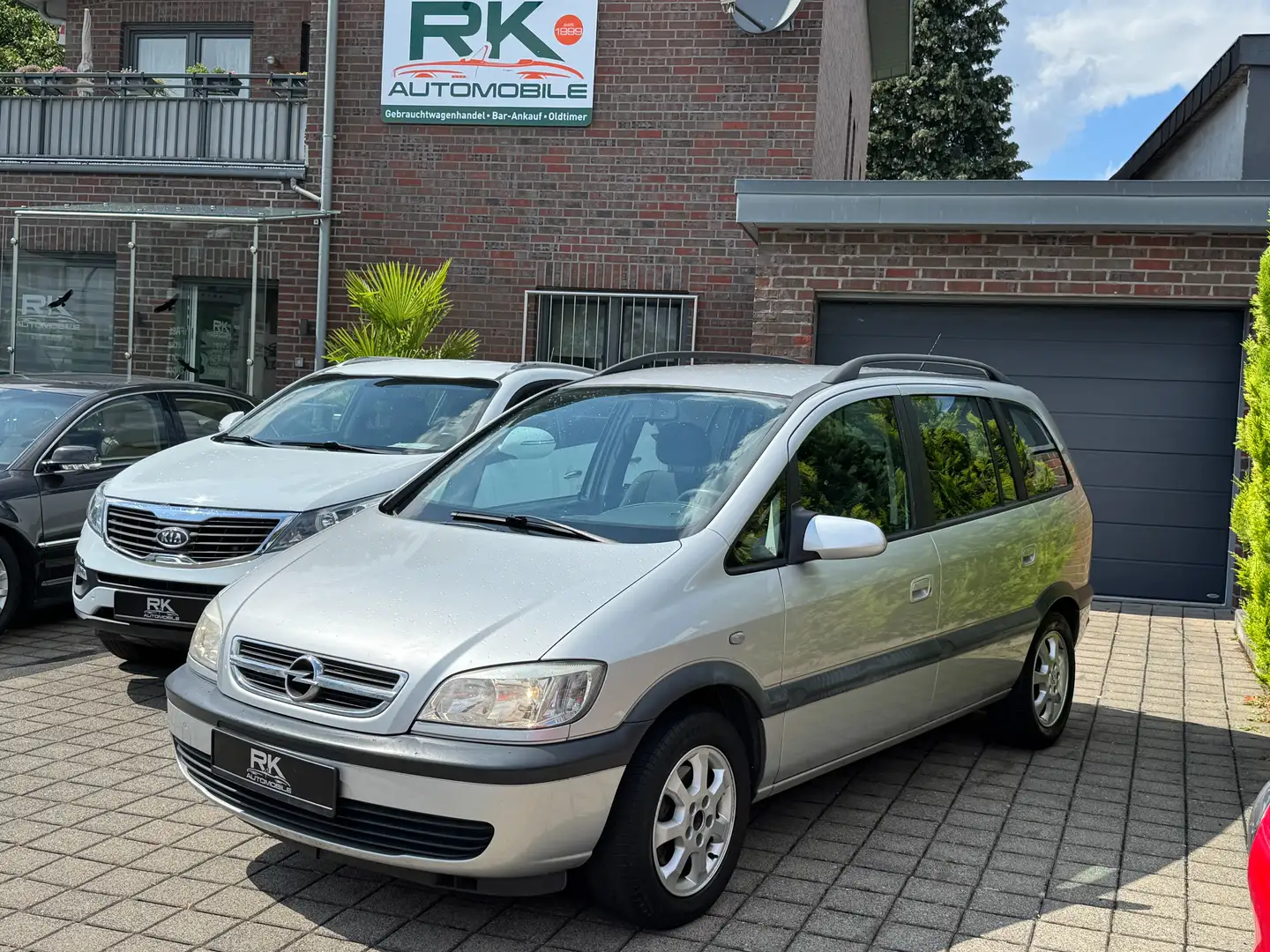 Opel Zafira 1.8 Edition TÜV/AU 01.2027 Plateado - 1