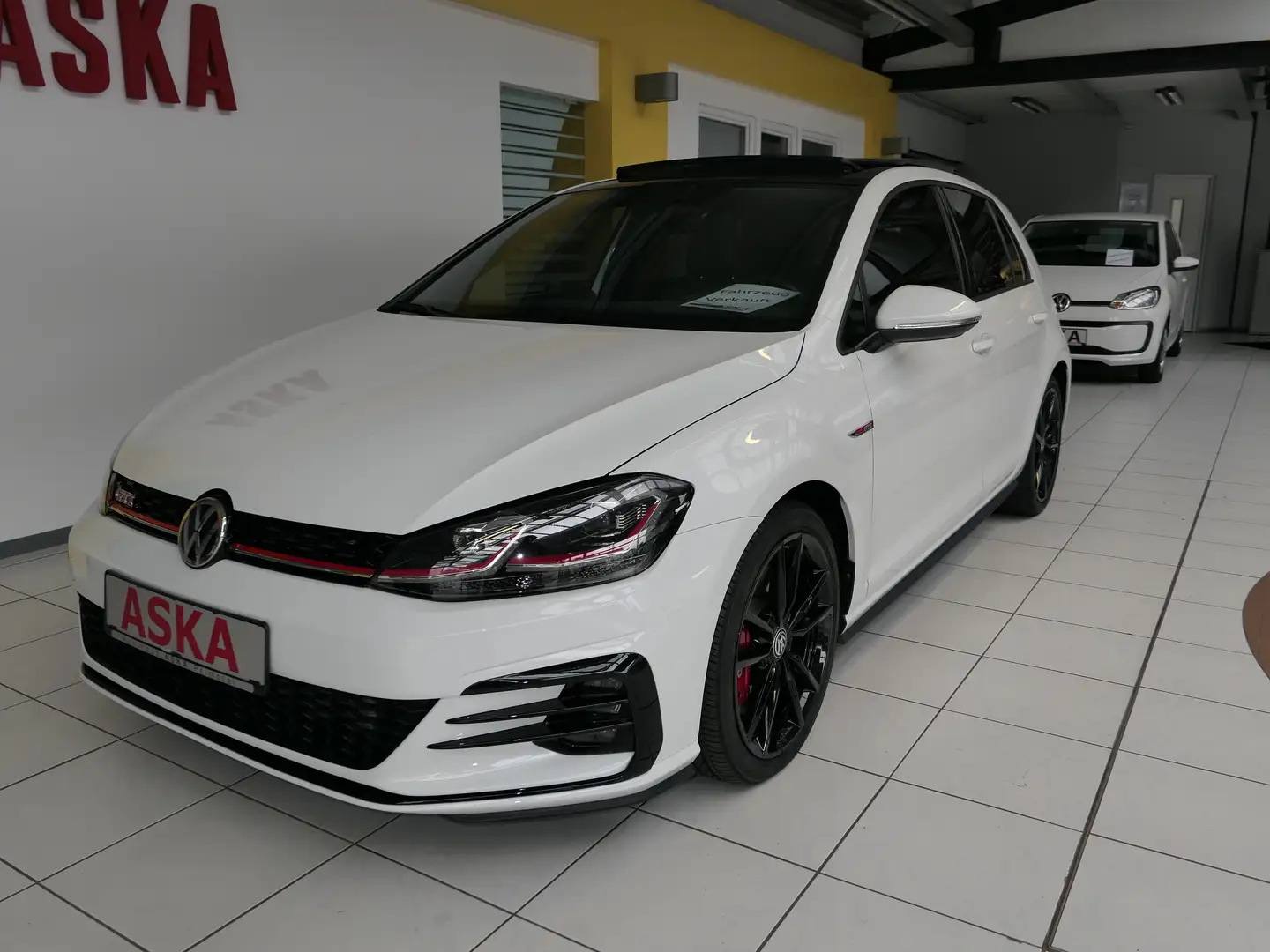 Volkswagen Golf GTI 2.0 TSI Performance ab 22.8.25 verfügbar Weiß - 2