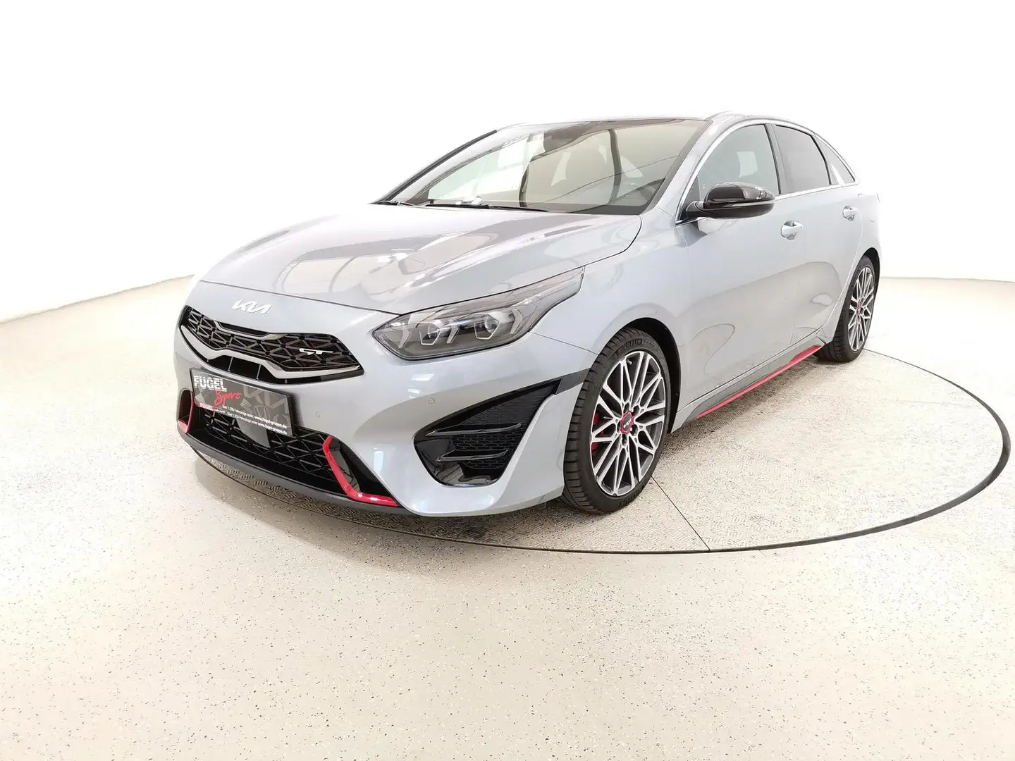 Kia ProCeed / pro_cee'd 1.6 T-GDI DCT GT FACELIFT Komf.|Navi|Sound|RFK|4xS Silber - 2