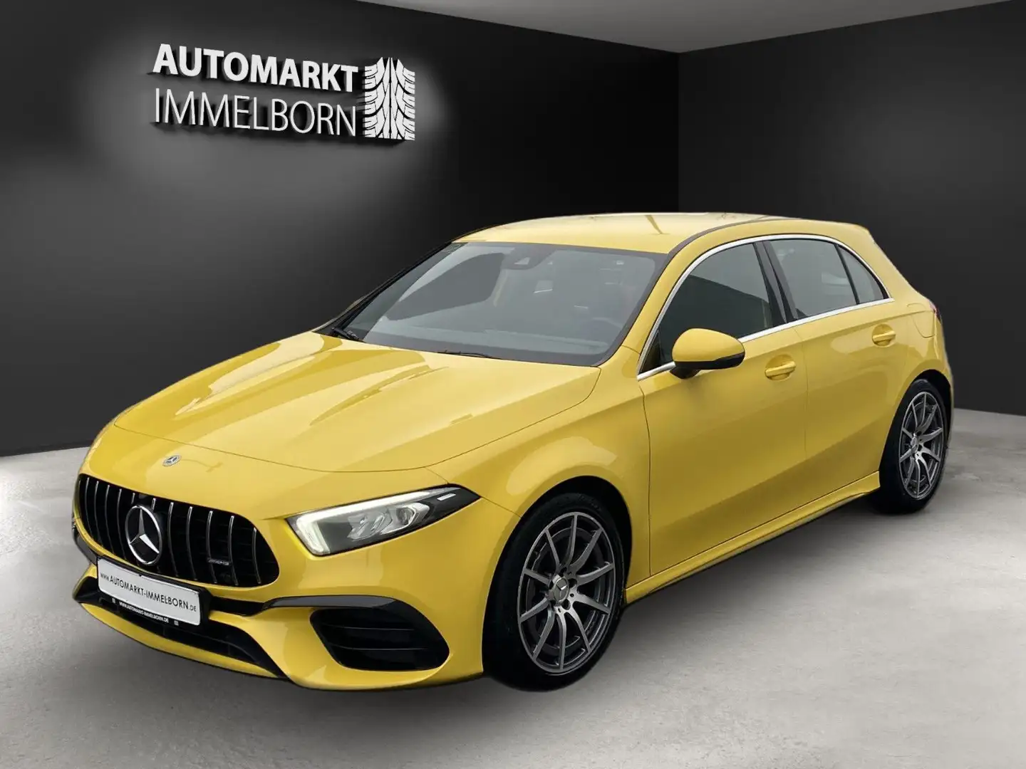 Mercedes-Benz A 45 AMG 4Ma Alcantara*LED*DAB*18*DigTacho Gelb - 2