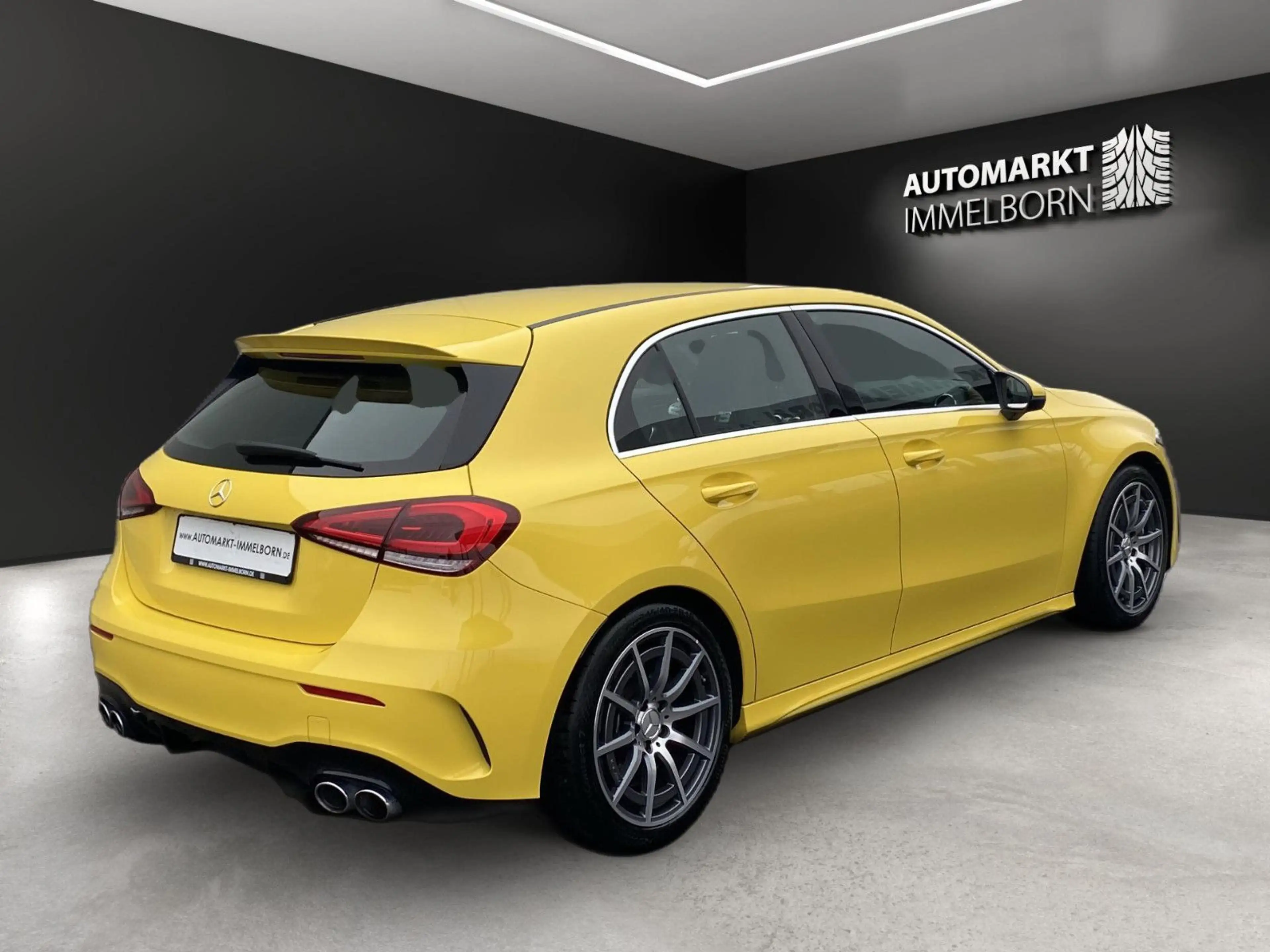 Mercedes-Benz A 45 AMG 4Ma Alcantara*LED*DAB*18*DigTacho — photo 4